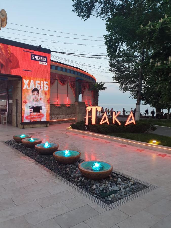 Sunny Apartments Near The Sea On Genuezskaya Odessa Exterior foto